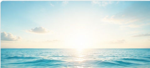 朝日に照らされた穏やかな海