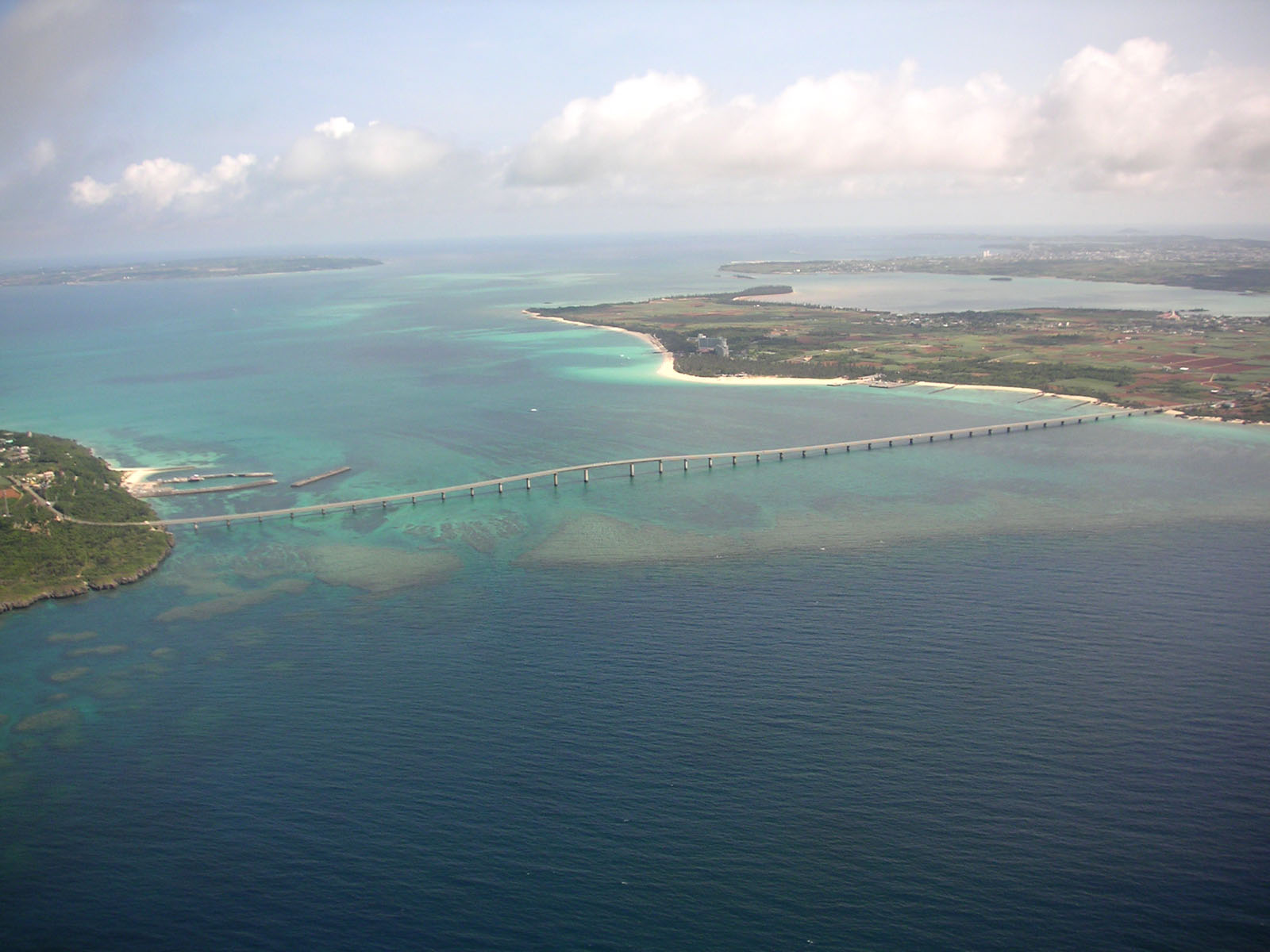 宮古島と来間島を結ぶ来間大橋